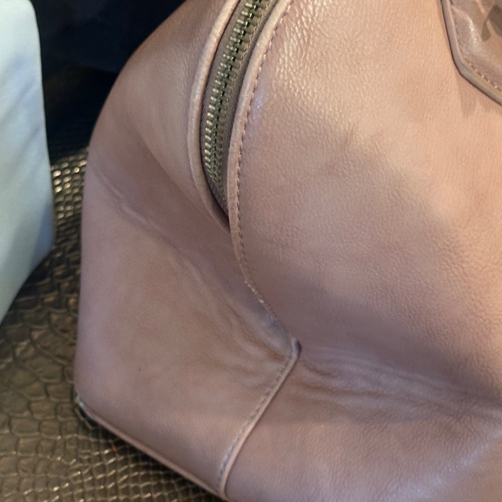 Spacious handbag - Picture 6 of 7